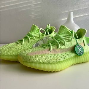 Adidas Yeezy Boost 350 V2 Glow